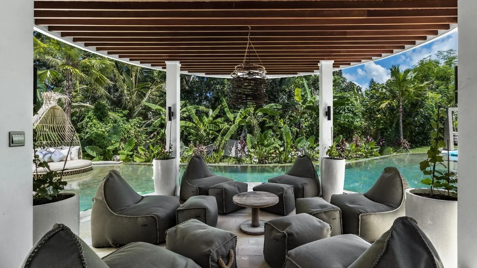The Blue Parrot Villa By Balisuperhost Ubud