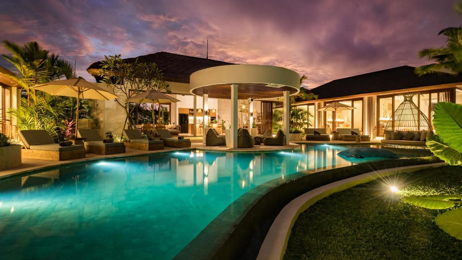 The Blue Parrot Villa By Balisuperhost Ubud