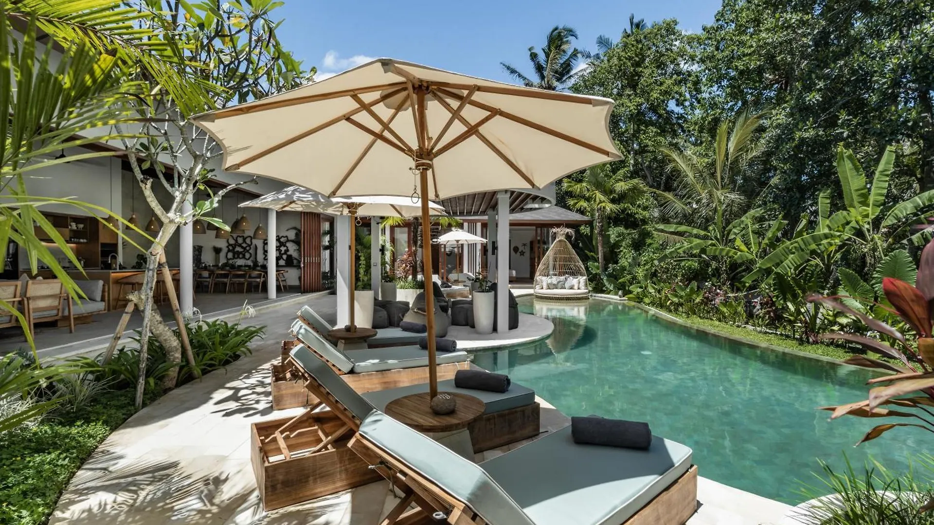 The Blue Parrot Villa By Balisuperhost Ubud  Indonesia